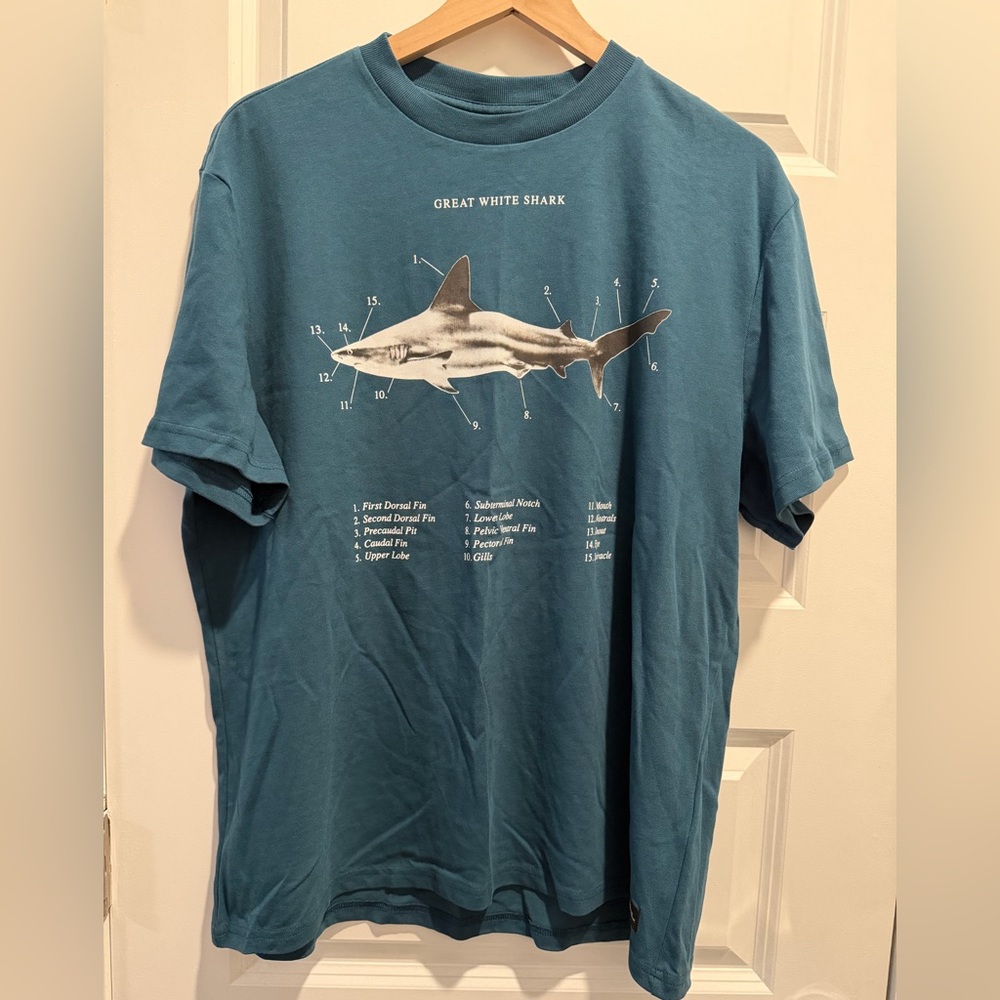 NWT Disney National Geographic Great White Shark Unisex Shirt! Sz. L